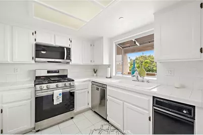 606 Lake Street #23, Huntington Beach, CA 92648 - Photo 5