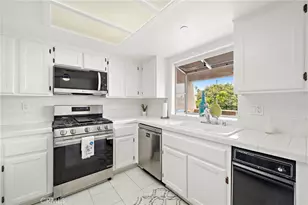 606 Lake St, Huntington Beach, CA 92648 - Photo 11