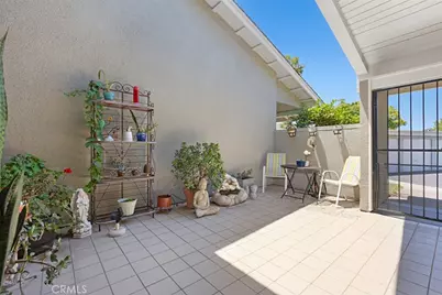 8933 Yolo #1307-B, Huntington Beach, CA 92646 - Photo 5