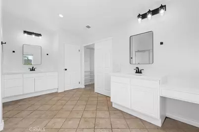 31926 Hyacinth Court, Lake Elsinore, CA 92532 - Photo 17