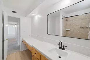 4305 Axminster, Bakersfield, CA 93307 - Photo 27