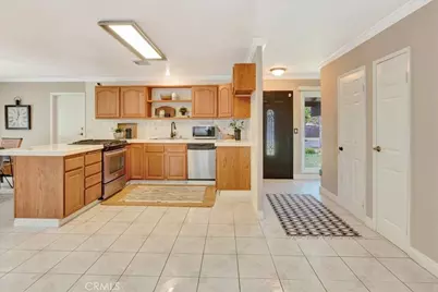 17242 Medallion, Tustin, CA 92780 - Photo 5