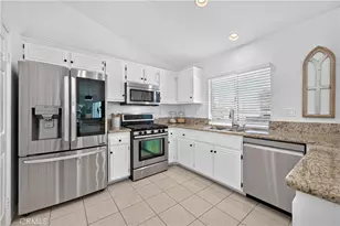 24 Calle Fortuna, Rancho Santa Margarita, CA 92688 - Photo 17