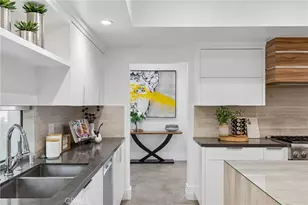 230 S Lucerne Blvd, Los Angeles, CA 90004 - Photo 11