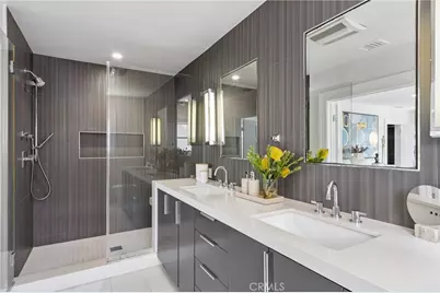 230 S Lucerne Boulevard, Los Angeles, CA 90004 - Photo 23