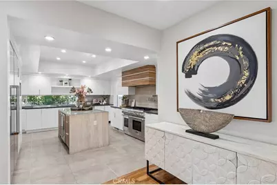 230 S Lucerne Boulevard, Los Angeles, CA 90004 - Photo 7
