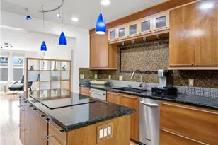 17140 Edgewater Ln, Huntington Beach, CA 92649 - Photo 21
