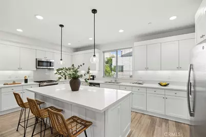 145 Episode, Irvine, CA 92618 - Photo 11