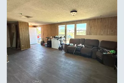 9589 Paramount, Phelan, CA 92371 - Photo 11