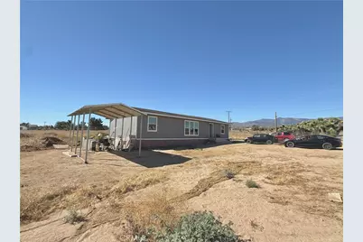 9589 Paramount, Phelan, CA 92371 - Photo 5