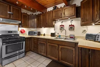 42674 Cedar, Big Bear Lake, CA 92315 - Photo 13