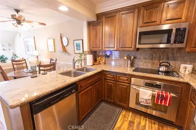 16102 Fame, Huntington Beach, CA 92649 - Photo 11