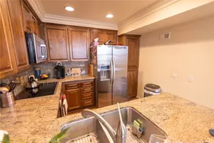 16102 Fame, Huntington Beach, CA 92649 - Photo 9