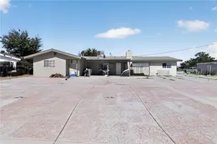 13477 Rancherias, Apple Valley, CA 92308 - Photo 37