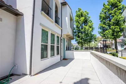 616 Trailblaze, Irvine, CA 92618 - Photo 3