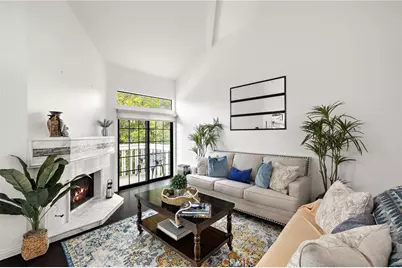 8206 Bridgepoint #206, Huntington Beach, CA 92646 - Photo 5