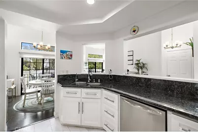 8206 Bridgepoint #206, Huntington Beach, CA 92646 - Photo 3