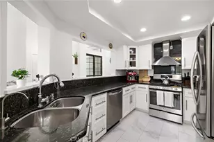 8206 Bridgepoint, Huntington Beach, CA 92646 - Photo 7