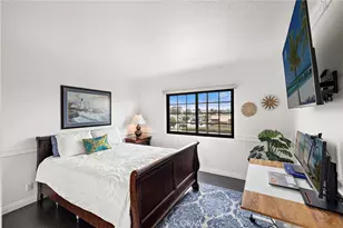 8206 Bridgepoint, Huntington Beach, CA 92646 - Photo 17