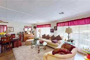 18601 Newland Street, Huntington Beach, CA 92646 - Photo 11