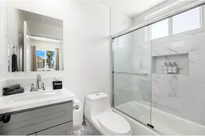 441 N Harvard Boulevard, Los Angeles, CA 90004 - Photo 27