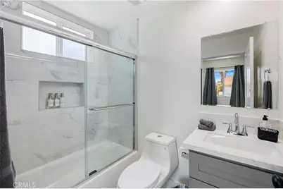 441 N Harvard Boulevard, Los Angeles, CA 90004 - Photo 15