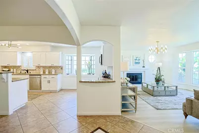 512 S Peregrine, Anaheim, CA 92806 - Photo 7