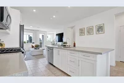 32041 Paseo Vienta, San Juan Capistrano, CA 92675 - Photo 11