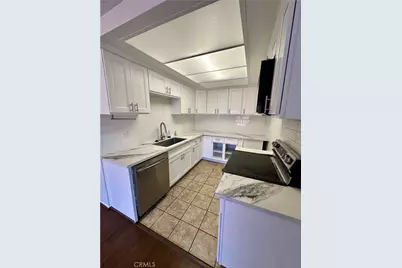 835 W Orangewood, Anaheim, CA 92802 - Photo 9