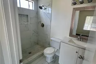 835 W Orangewood, Anaheim, CA 92802 - Photo 17