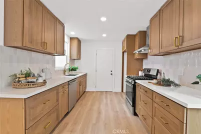 802 Bejay Place, San Pedro, CA 90731 - Photo 1