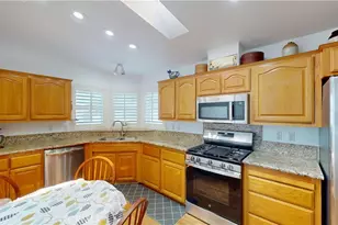9850 Garfield Ave, Huntington Beach, CA 92646 - Photo 9