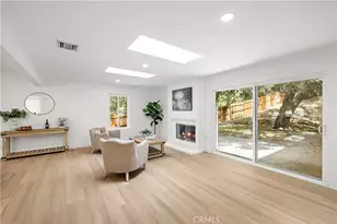 22323 Miranda St, Woodland Hills, CA 91367 - Photo 9