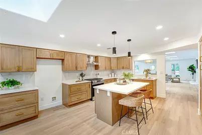 22323 Miranda Street, Woodland Hills, CA 91367 - Photo 3