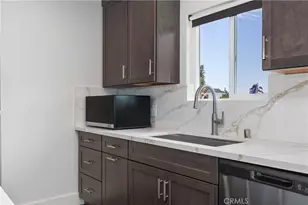 423 1/2 Westminster Ave, Newport Beach, CA 92663 - Photo 11