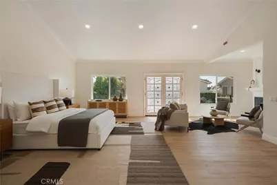 17182 Hillside Circle, Huntington Beach, CA 92649 - Photo 9