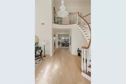 17182 Hillside Circle, Huntington Beach, CA 92649 - Photo 7