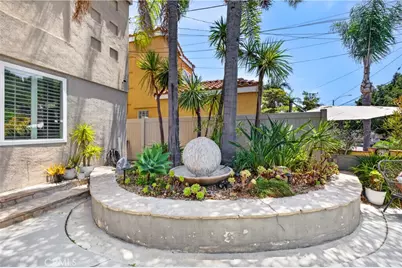 330 Ultimo Avenue, Long Beach, CA 90814 - Photo 37