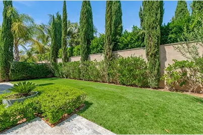 57 Statuary, Irvine, CA 92620 - Photo 5