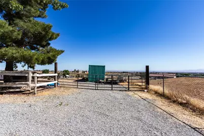 8650 Cowberry Road, Phelan, CA 92371 - Photo 59