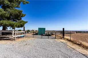 8650 Cowberry Rd, Phelan, CA 92371 - Photo 51