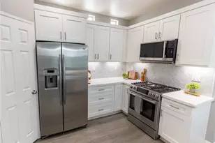 13051 Arborwalk Ln, Tustin, CA 92782 - Photo 3
