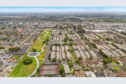 9696 Monte Carlo, Huntington Beach, CA 92646 - Photo 23