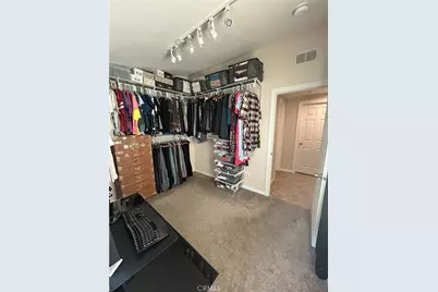 545 E Gainsborough Road, Thousand Oaks, CA 91360 - Photo 15