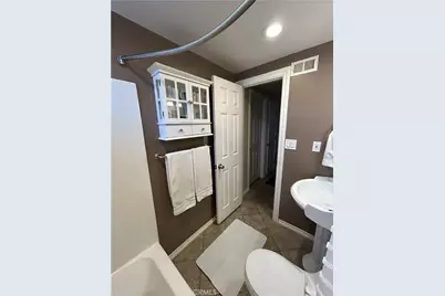 545 E Gainsborough Road, Thousand Oaks, CA 91360 - Photo 27