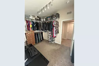 545 E Gainsborough Road, Thousand Oaks, CA 91360 - Photo 15