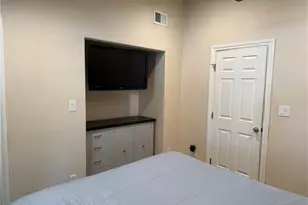 545 E Gainsborough Rd, Thousand Oaks, CA 91360 - Photo 13