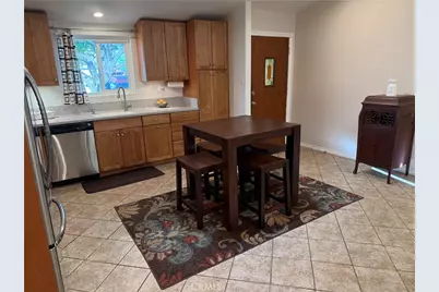 545 E Gainsborough Road, Thousand Oaks, CA 91360 - Photo 5