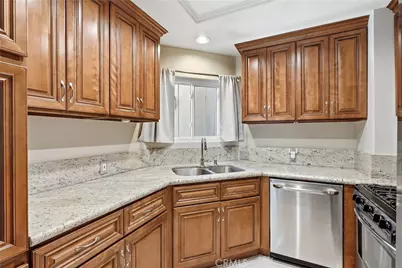 7 Timbre, Rancho Santa Margarita, CA 92688 - Photo 9