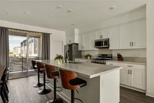 10305 Triple Crown Ln, Cypress, CA 90720 - Photo 5